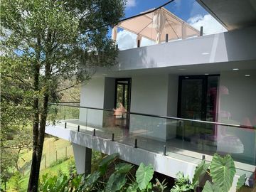 Venta de Hermosa Casa En Exclusiva Unidad Cerrada a Minutos de La Ceja