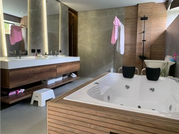 Venta de Hermosa Casa En Exclusiva Unidad Cerrada a Minutos de La Ceja
