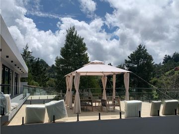 Venta de Hermosa Casa En Exclusiva Unidad Cerrada a Minutos de La Ceja
