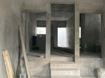 Oportunidad en Casa para terminar/remodelar en La Rosita, Guadalupe, N. L.