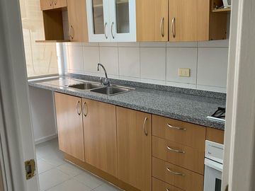 Se vende departamento Ciudad Empresarial Huechuraba
