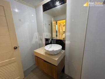 Pool View 1 Bed 1 Bath Condo in Jomtien