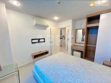 Pool View 1 Bed 1 Bath Condo in Jomtien