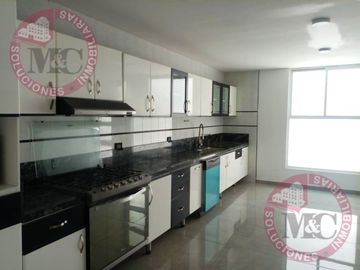 Casa de Lujo en Venta en Cerrada San Miguel, Aguascalientes