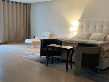 Lujo y Funcionalidad - Casa en Venta en Los Encinos Country Club