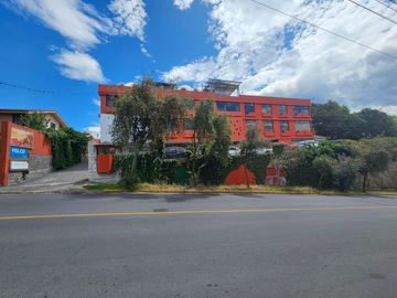 Edificio de venta en Cumbaya sector La primavera 2