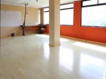Edificio de venta en Cumbaya sector La primavera 2