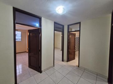 Venta de Depart Centro de Gye, 3 Habitaciones, con ascensor. (LC)