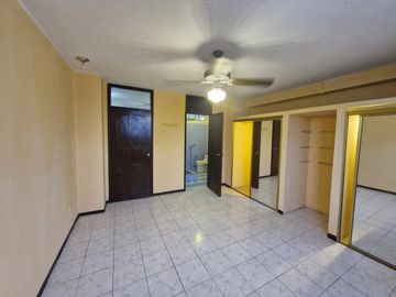 Venta de Depart Centro de Gye, 3 Habitaciones, con ascensor. (LC)