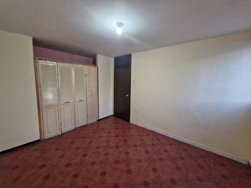 Venta de Depart Centro de Gye, 3 Habitaciones, con ascensor. (LC)