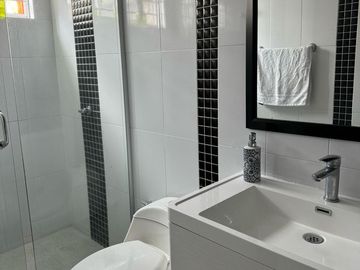 VENDO CASA EN LA CUMBRE
