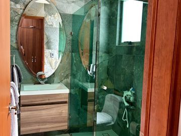 CASA EN RENTA CON SEGURIDAD EN LOMAS VERDES 6A SECCIÓN, NAUCALPAN DE JUÁREZ
