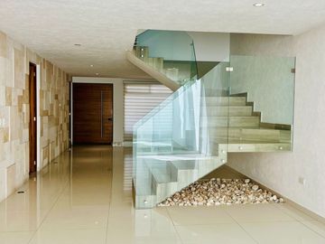 Casa en Venta en Lomas de Angelópolis II