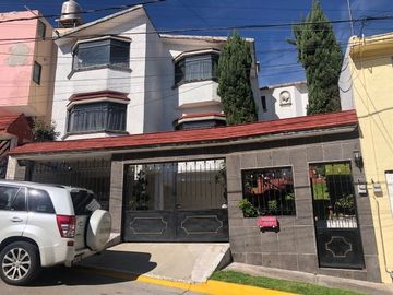 CASA EN RENTA  EN LOMAS DE VALLE DORADO, VIGILANCIA.