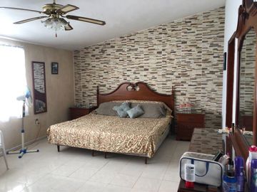 CASA EN RENTA  EN LOMAS DE VALLE DORADO, VIGILANCIA.