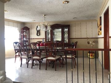 CASA EN RENTA  EN LOMAS DE VALLE DORADO, VIGILANCIA.