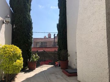 CASA EN RENTA  EN LOMAS DE VALLE DORADO, VIGILANCIA.