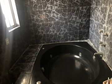 CASA EN RENTA  EN LOMAS DE VALLE DORADO, VIGILANCIA.