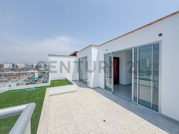 VENTA DUPLEX DE ESTRENO - SURQUILLO (VISTA EXTERNA)