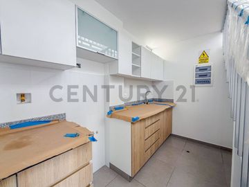 VENTA DUPLEX DE ESTRENO - SURQUILLO (VISTA EXTERNA)