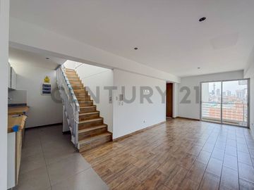 VENTA DUPLEX DE ESTRENO - SURQUILLO (VISTA EXTERNA)