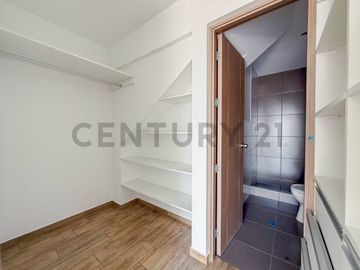 VENTA DUPLEX DE ESTRENO - SURQUILLO (VISTA EXTERNA)