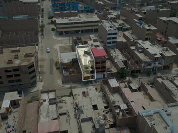 ¡TU NUEVO HOGAR TE ESPERA! VENTA DE AMPLIA CASA EN URB. LUCYANA, CARABAYLLO