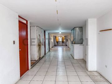 ¡TU NUEVO HOGAR TE ESPERA! VENTA DE AMPLIA CASA EN URB. LUCYANA, CARABAYLLO