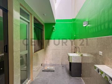 ¡TU NUEVO HOGAR TE ESPERA! VENTA DE AMPLIA CASA EN URB. LUCYANA, CARABAYLLO