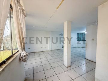 ¡TU NUEVO HOGAR TE ESPERA! VENTA DE AMPLIA CASA EN URB. LUCYANA, CARABAYLLO