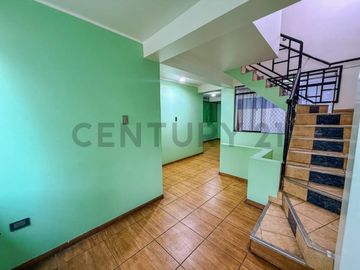 ¡TU NUEVO HOGAR TE ESPERA! VENTA DE AMPLIA CASA EN URB. LUCYANA, CARABAYLLO