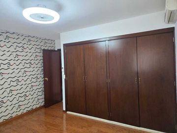 CASA EN JARDINES DEL BOSQUE