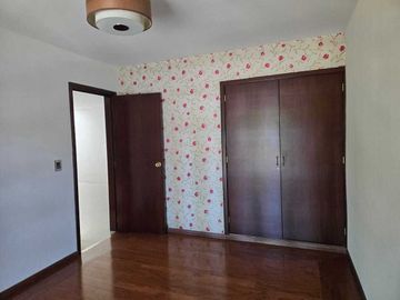 CASA EN JARDINES DEL BOSQUE