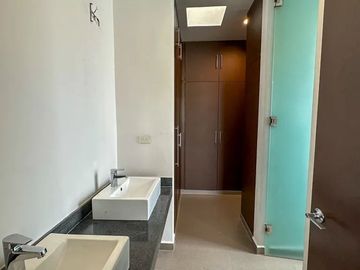 EN VENTA CASA VANGUARDIA DE DOS PLANTAS | SAN JOSÉ TULIPANES, CHOLUL |