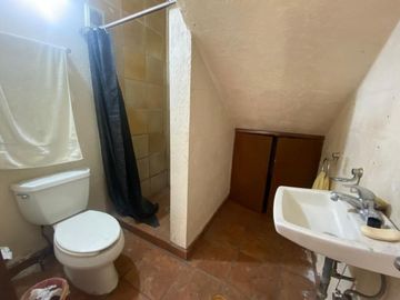 Casa para remodelar en Venta Paseos de Churubusco, Iztapalapa, CDMX.