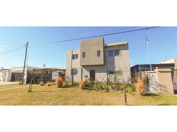 Moderna propiedad Barrio Funes City