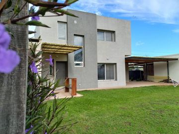 Moderna propiedad Barrio Funes City