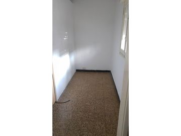 Mitre 4287. Casa 2 dormitorios s/patio c/Garage. ALQUILADA