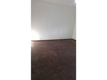 Mitre 4287. Casa 2 dormitorios s/patio c/Garage. ALQUILADA