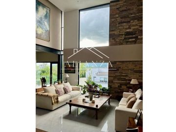 Oportunidad Casa en Venta Santa Isabel, Carretera Nacional
