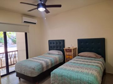 En Venta departamento en Condominio dentro de Aldea Zamá Tulum 