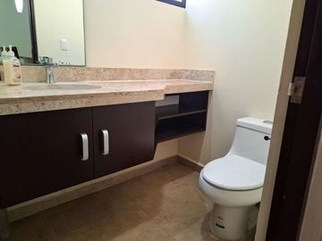 En Venta departamento en Condominio dentro de Aldea Zamá Tulum 