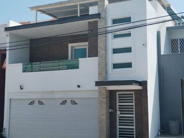 CASA EN VENTA CONTRY LA SILLA 9 SECT