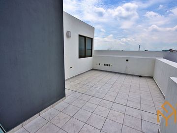 CASA EN VENTA PUNTO SUR ESTE NUEVA