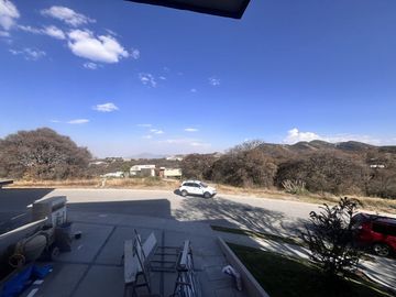Hermosa y Moderna Residencia en Rancho San Juan