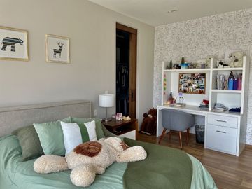 Casa Amueblada en Renta con Vista al Campo de Golf. Bosque Real