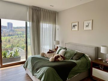 Casa Amueblada en Renta con Vista al Campo de Golf. Bosque Real