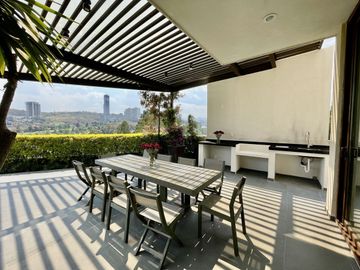 Casa Amueblada en Renta con Vista al Campo de Golf. Bosque Real