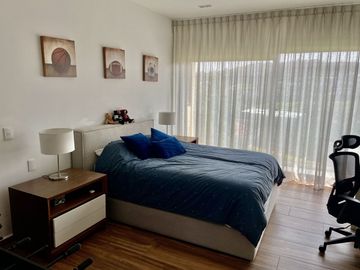 Casa Amueblada en Renta con Vista al Campo de Golf. Bosque Real