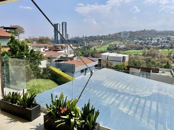 Casa Amueblada en Renta con Vista al Campo de Golf. Bosque Real